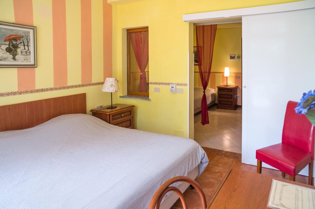 Madonna Della Neve Hotel Pettenasco Exterior photo