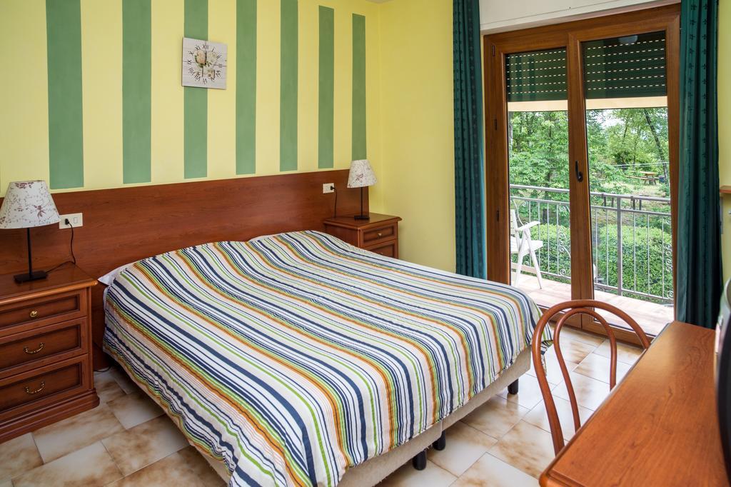 Madonna Della Neve Hotel Pettenasco Exterior photo