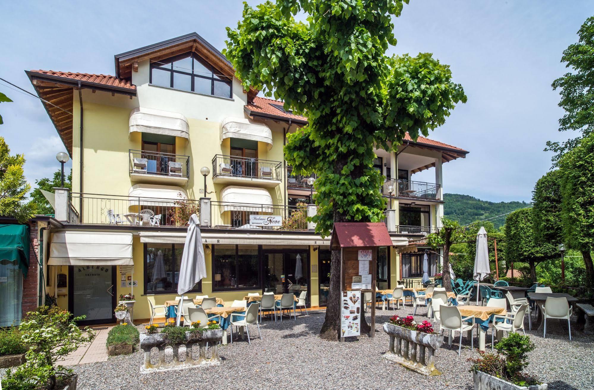 Madonna Della Neve Hotel Pettenasco Exterior photo