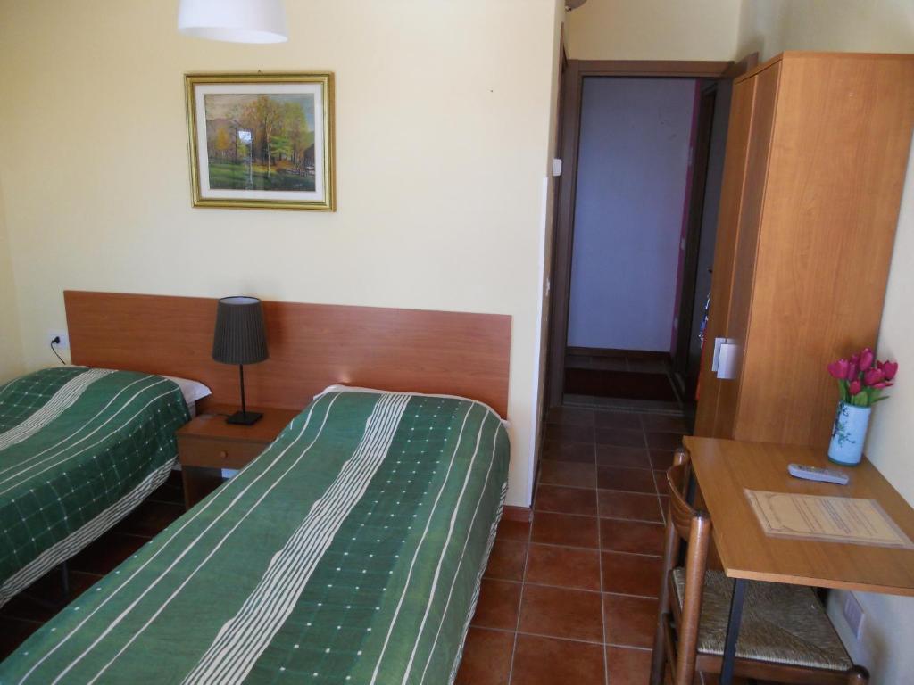 Madonna Della Neve Hotel Pettenasco Room photo